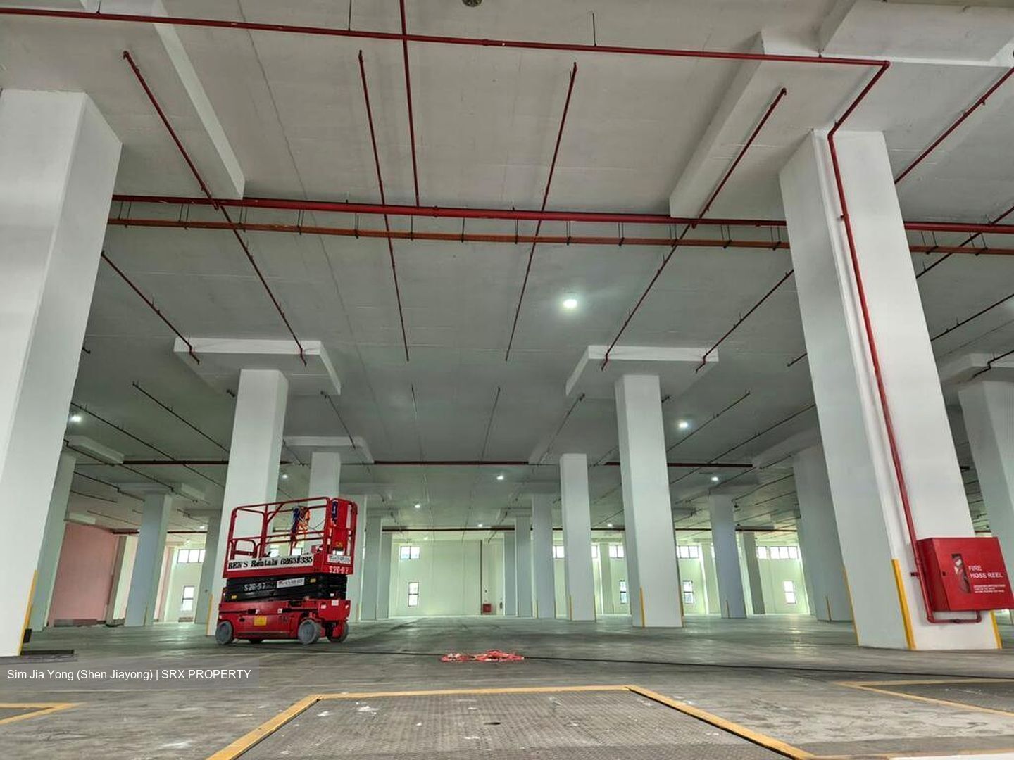 Penjuru Lane (D22), Warehouse #496125001